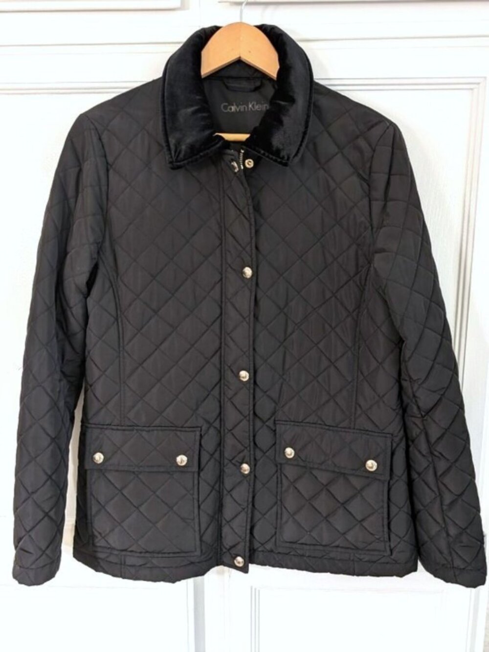Calvin Klein Black Quilted Puffer Jacket with Velvet Collar Size M